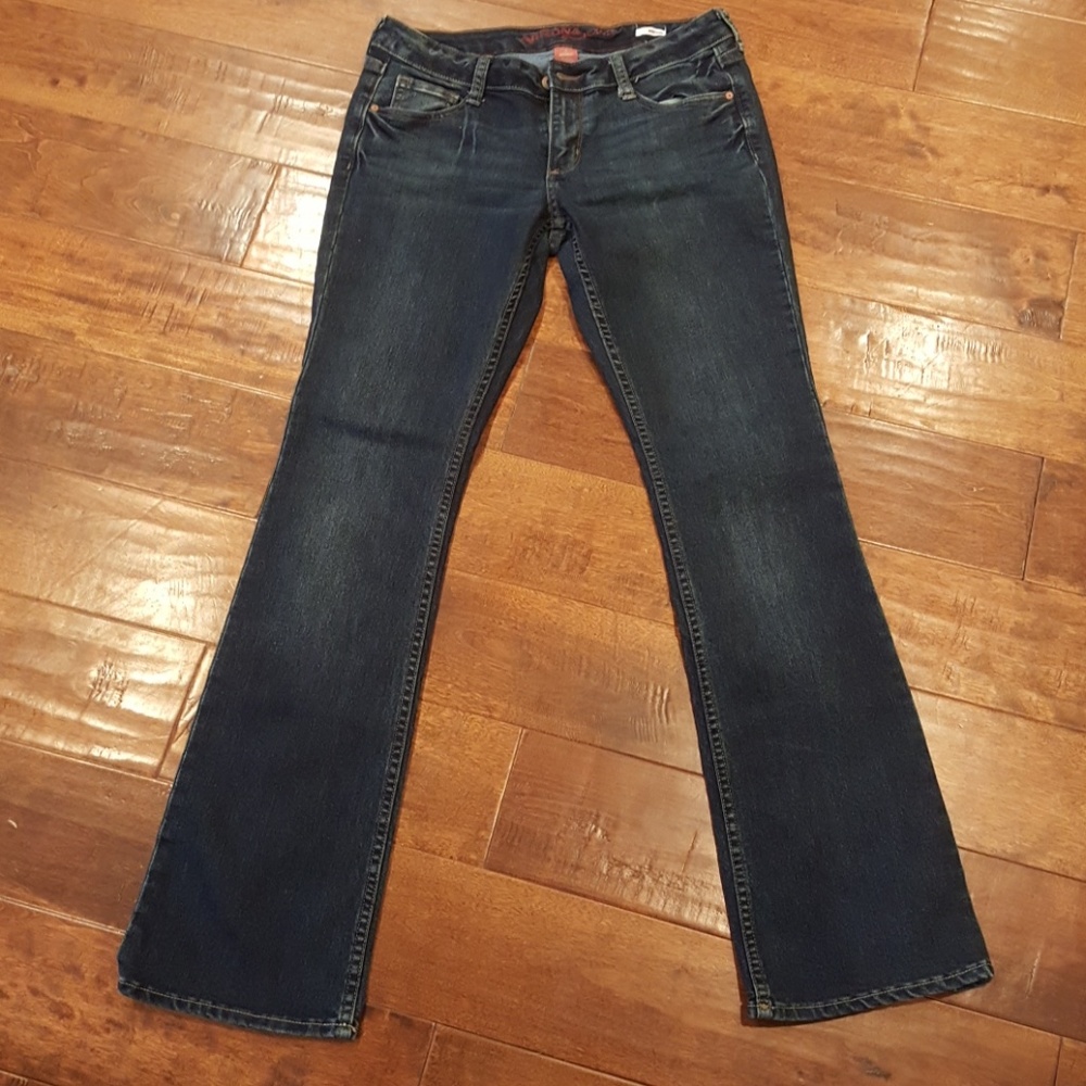 Excellent Condition! Dark wash bootcut jeans